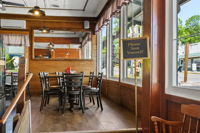 $625,000 | 64 Main Street, Richmond, ME 04357