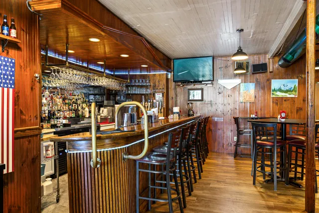 $625,000 | 64 Main Street, Richmond, ME 04357