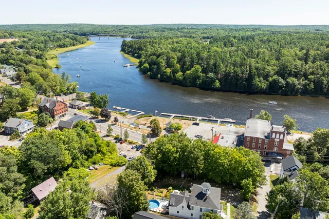 $625,000 | 64 Main Street, Richmond, ME 04357