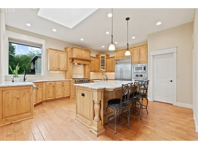 $910,000 | 4644 Southeast Honors Drive, Gresham, OR 97080