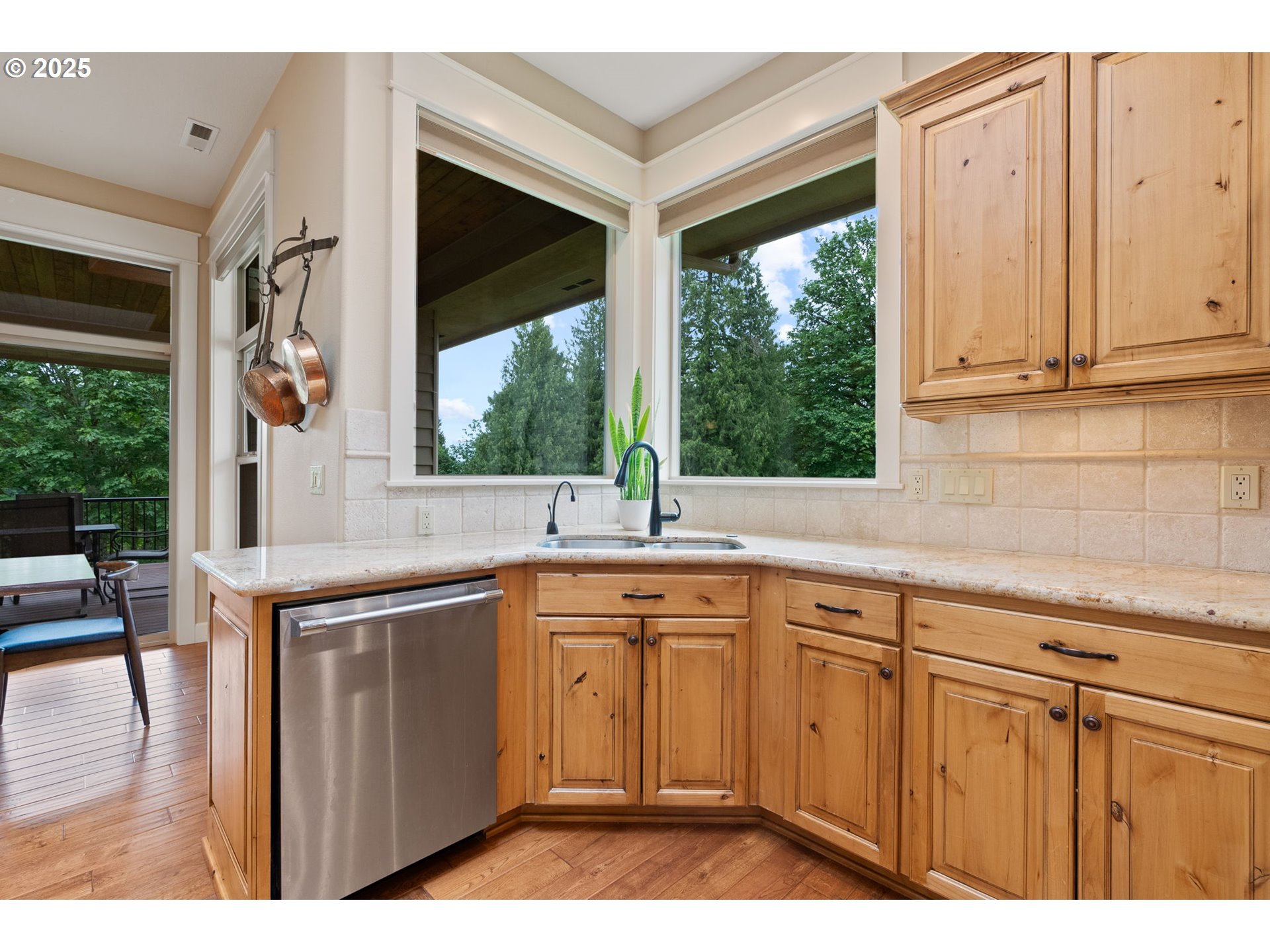 4644 Southeast Honors Drive Gresham, OR 97080 - Photo 15 of 48 Kitchen