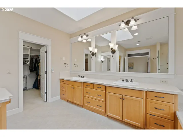 $910,000 | 4644 Southeast Honors Drive, Gresham, OR 97080