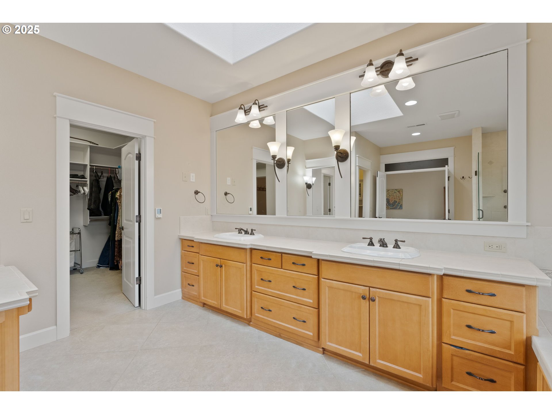 4644 Southeast Honors Drive Gresham, OR 97080 - Photo 24 of 48 Primary Bedroom