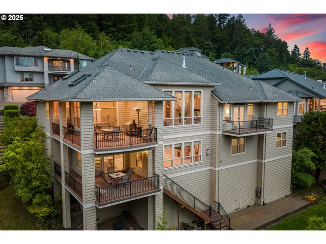 $910,000 | 4644 Southeast Honors Drive, Gresham, OR 97080