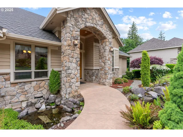 $910,000 | 4644 Southeast Honors Drive, Gresham, OR 97080
