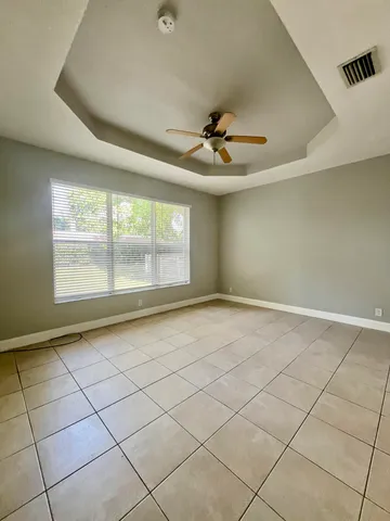 $3,190 | 325 Mulberry Grove Road, West Palm Beach, FL 33411