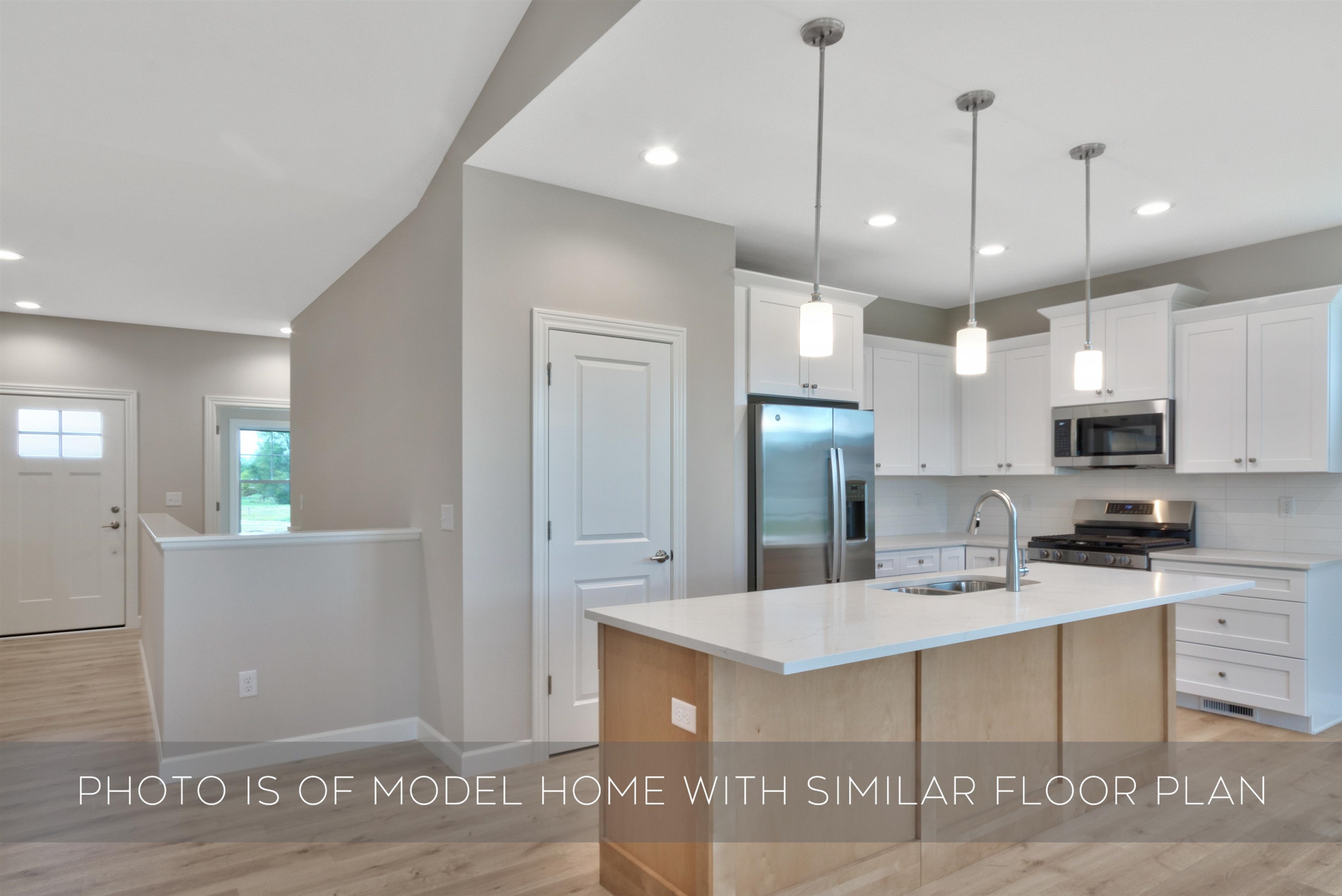 11377 Albany Ridge Drive Osceola, IN 46561 - Photo 3 of 21