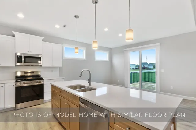 $499,999 | 11377 Albany Ridge Drive, Osceola, IN 46561