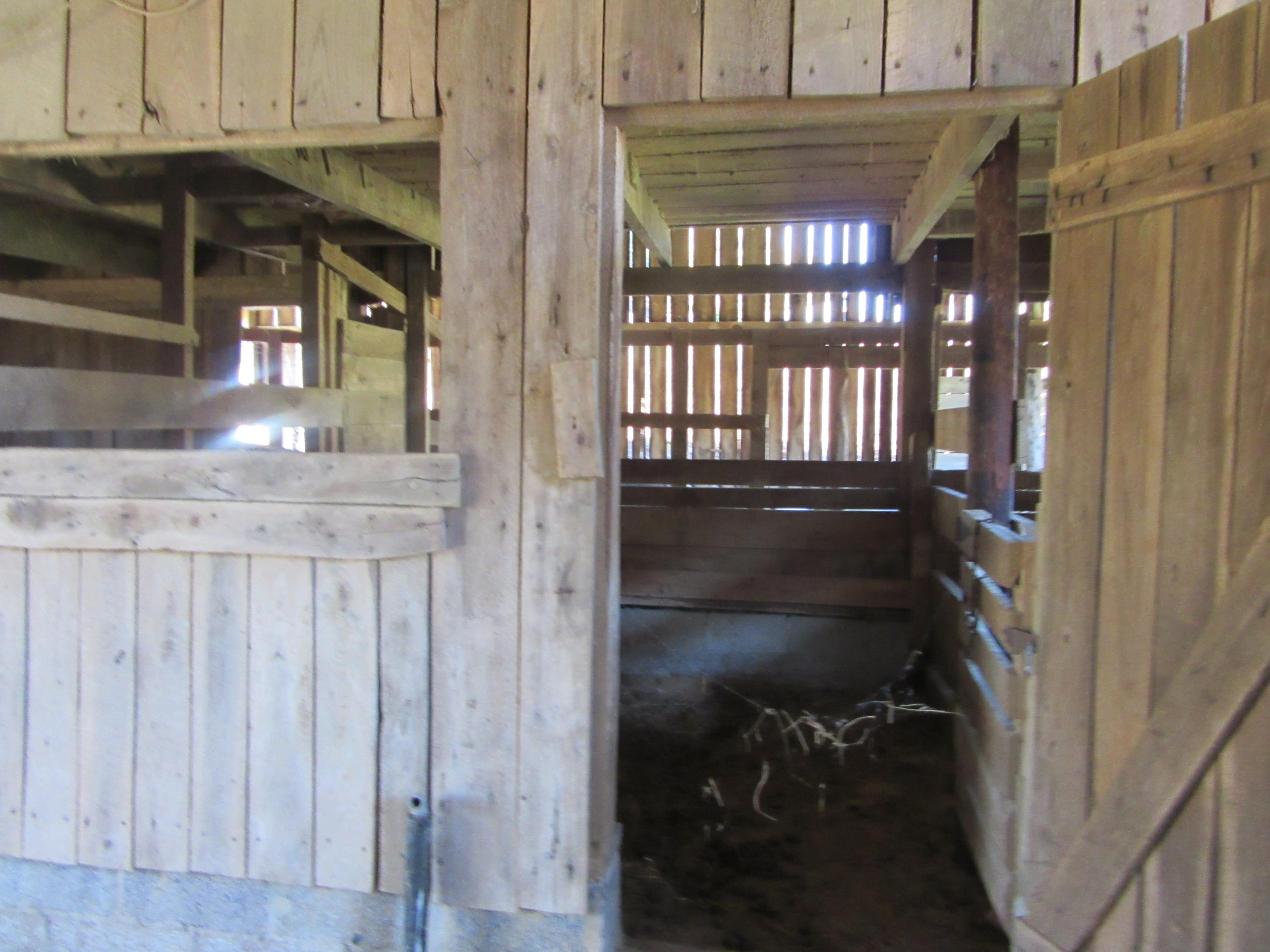 1038 Stanton Road Seymour, TN 37865 - Photo 12 of 22 Stalls...