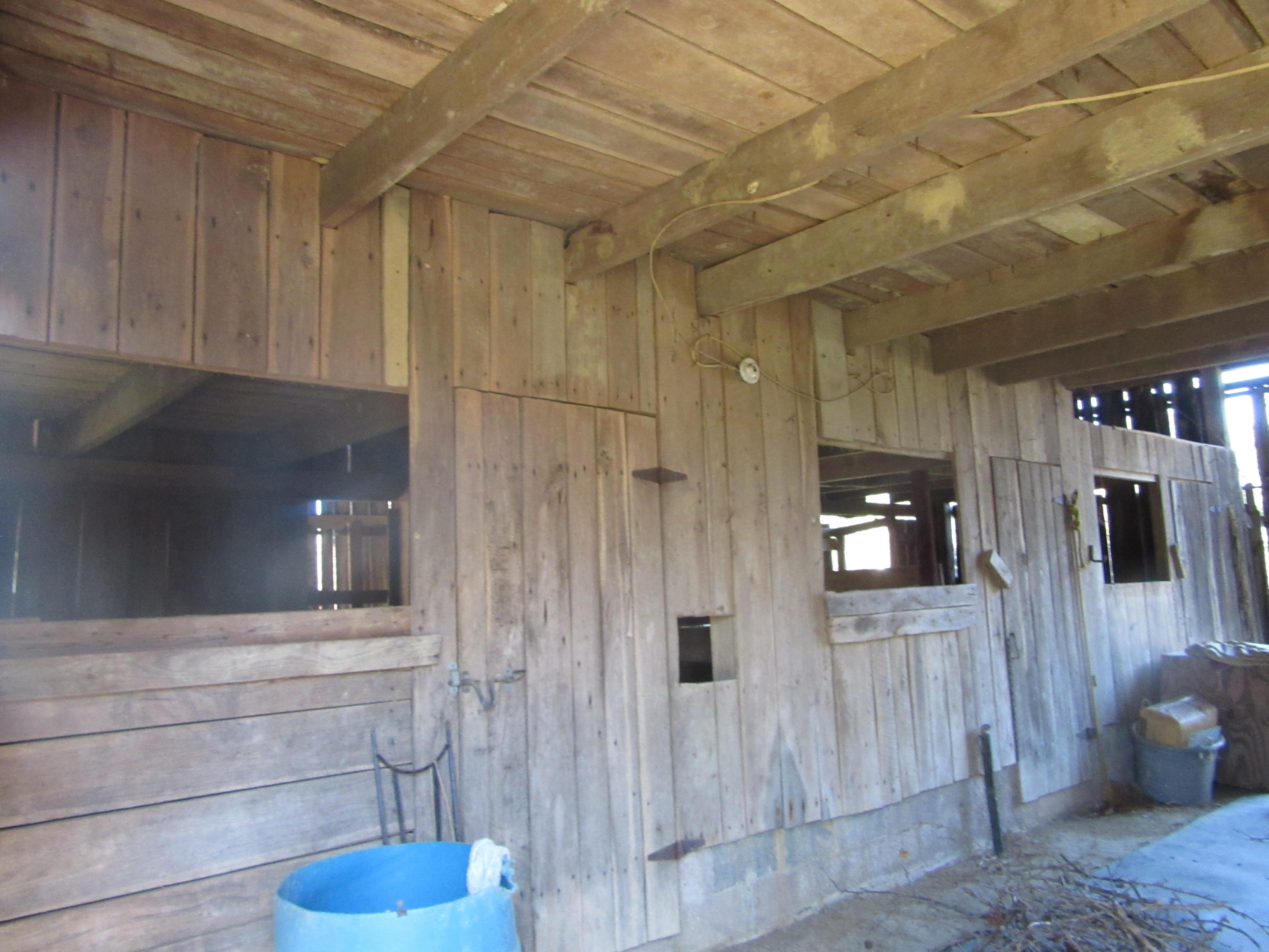 1038 Stanton Road Seymour, TN 37865 - Photo 10 of 22 Stalls...