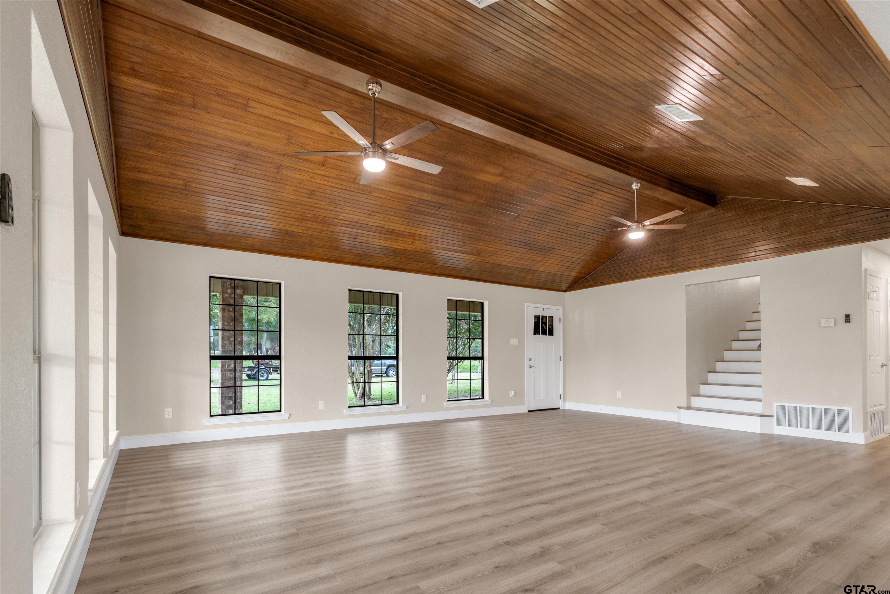 715 Rs County Road 3030 Emory, TX 75440 - Photo 5 of 46