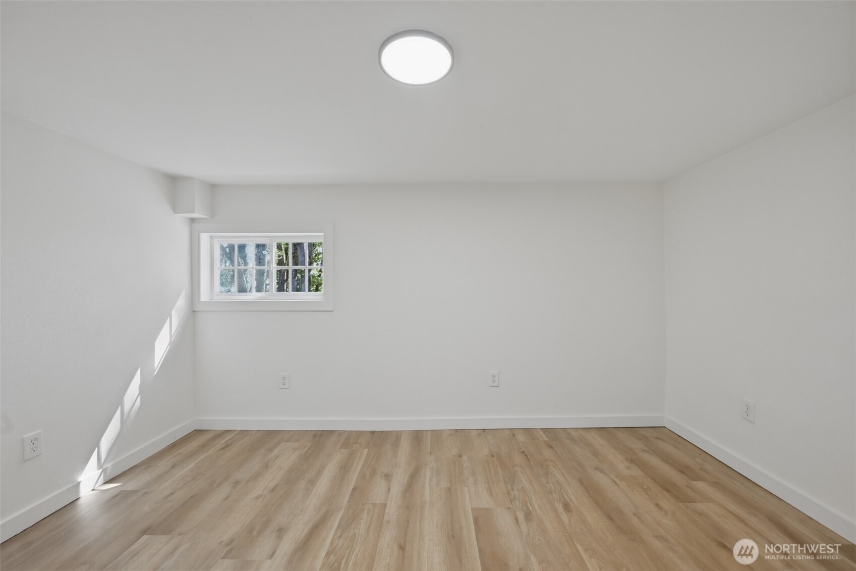 98 Hardie Avenue Southwest Renton, WA 98057 - Photo 25 of 34 Gallery Image 25