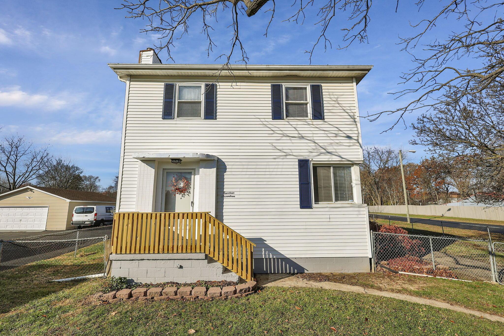 1417 Brown Road Columbus, OH 43223 - Photo 2 of 56 2-web-or-mls-G02A0282 (3)