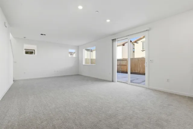 $2,825 | 7634 Flatbow Way, Sacramento, CA 95829