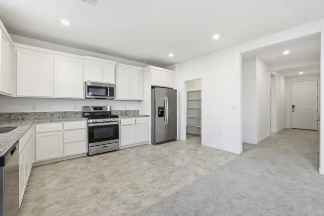 $2,825 | 7634 Flatbow Way, Sacramento, CA 95829