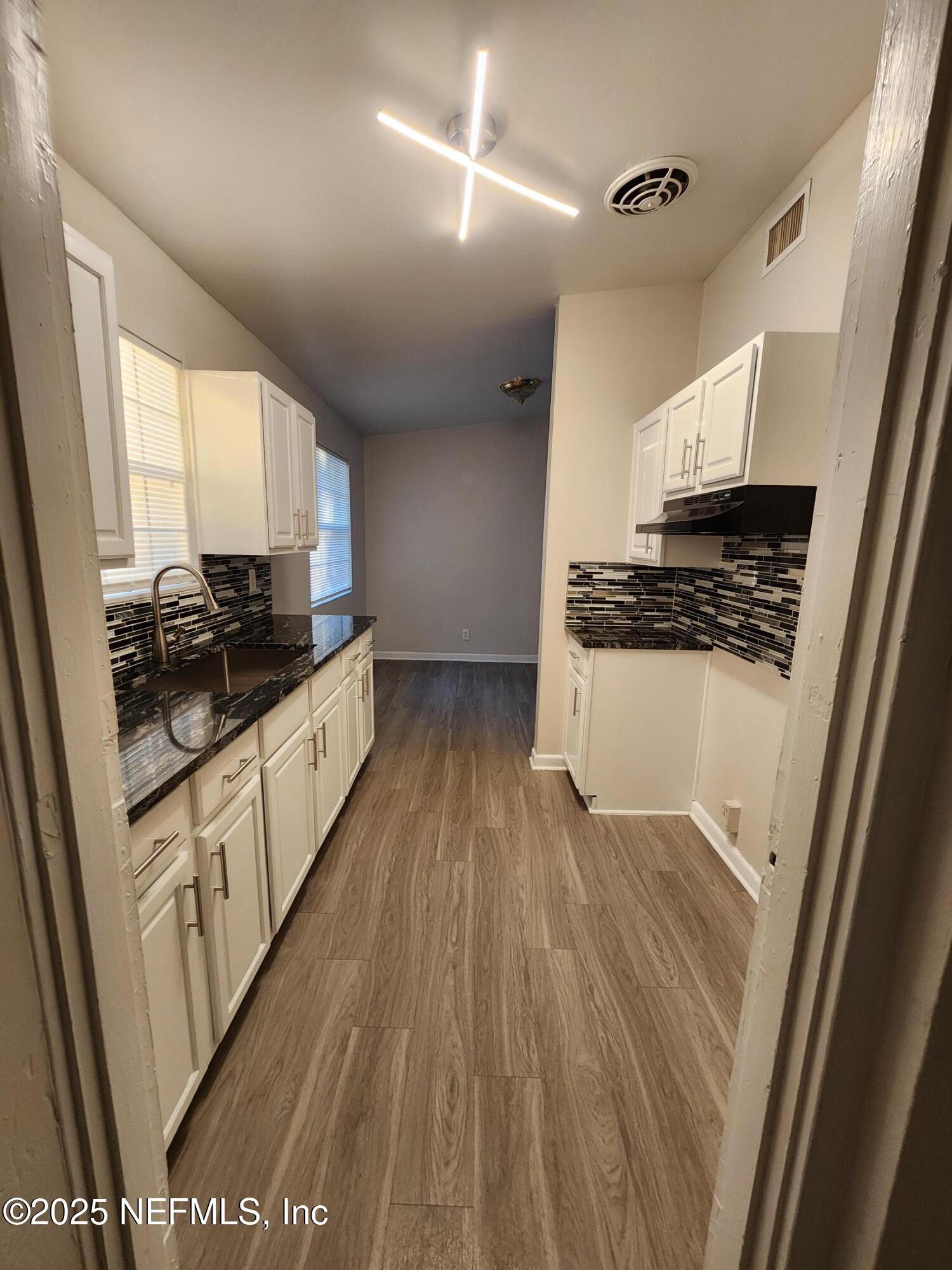 1647 Fouraker Road Jacksonville, FL 32221 - Photo 2 of 15 20230502_071050