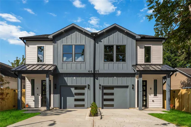 a view of a house with entrance gate