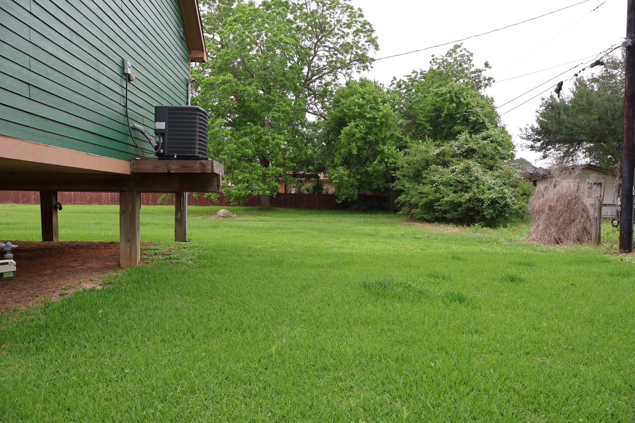 6717 Hawthorne Road Hitchcock, TX 77563 - Photo 7 of 21
