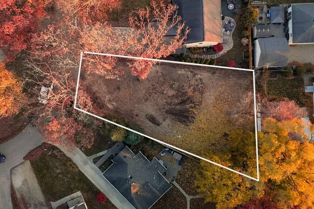 $160,000 | S69W17741 Wildwood Drive, Muskego, WI 53150