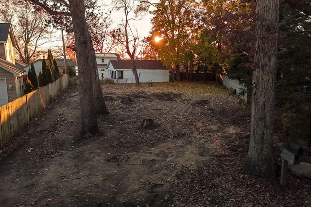 $160,000 | S69W17741 Wildwood Drive, Muskego, WI 53150