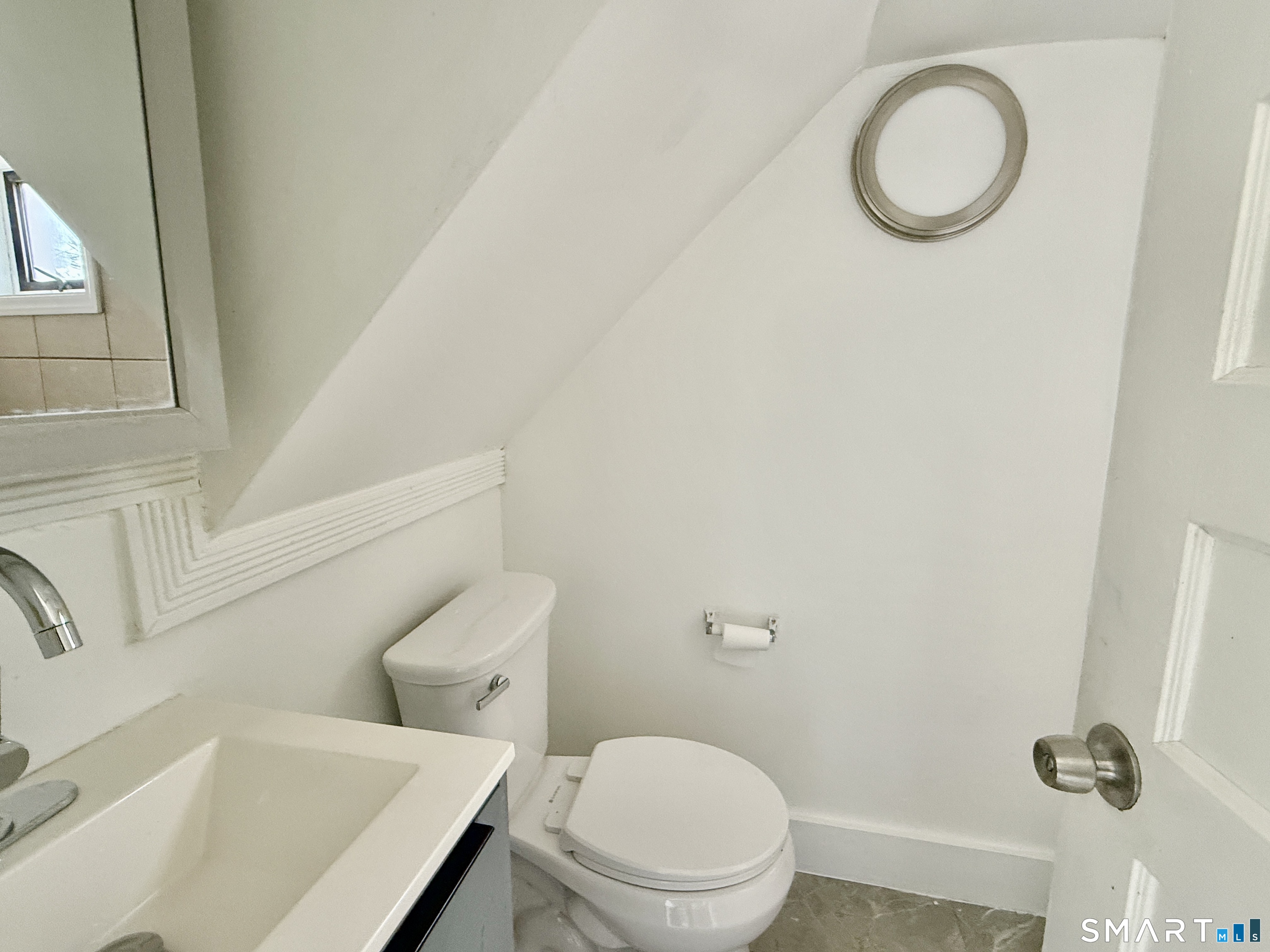 202 6th Street Bridgeport, CT 06607 - Photo 3 of 9