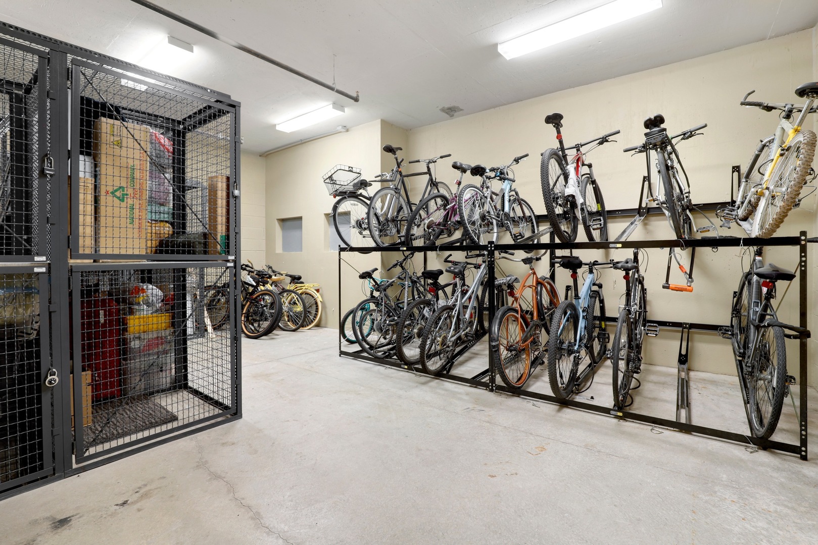 511 West Division Street, Unit 606 Chicago, IL 60610 - Photo 17 of 18
