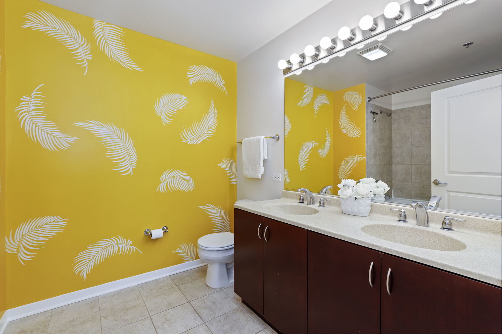 511 West Division Street, Unit 606 Chicago, IL 60610 - Photo 10 of 18