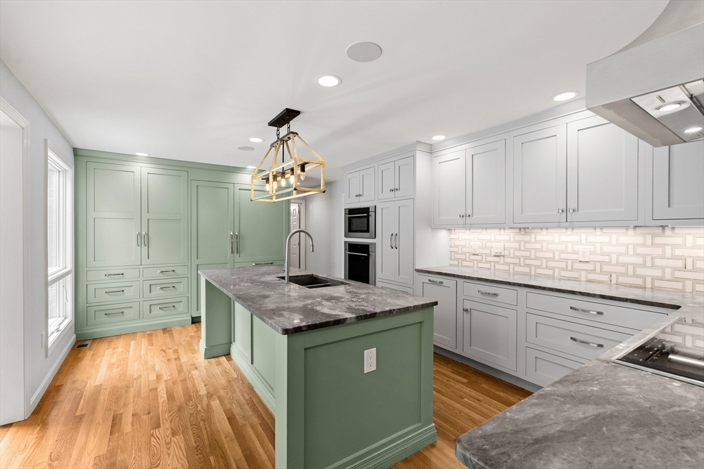 3 Blueberry Circle Andover, MA 01810 - Photo 10 of 40