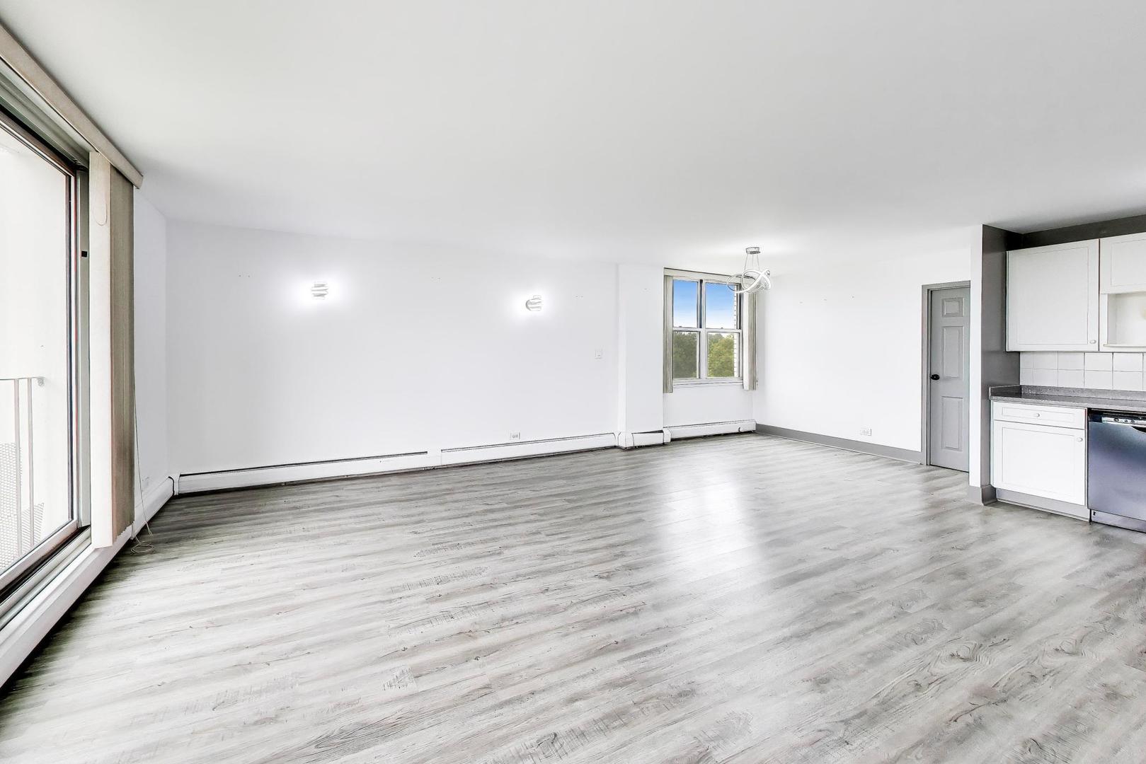 33 North Main Street, Unit 5B Lombard, IL 60148 - Photo 4 of 33