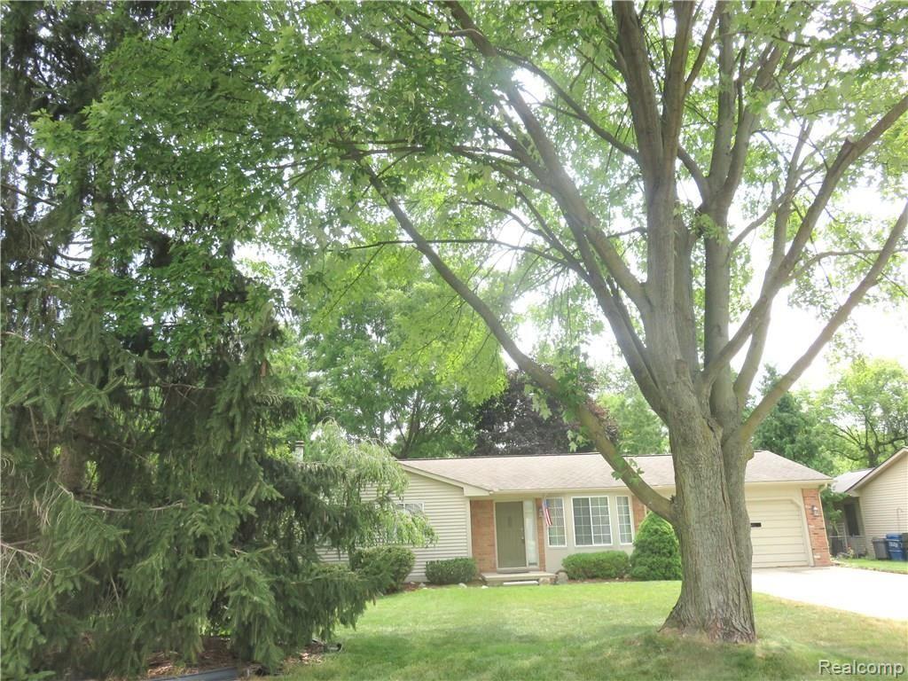 521 Utah Road Rochester Hills, MI 48307 - Photo 2 of 34