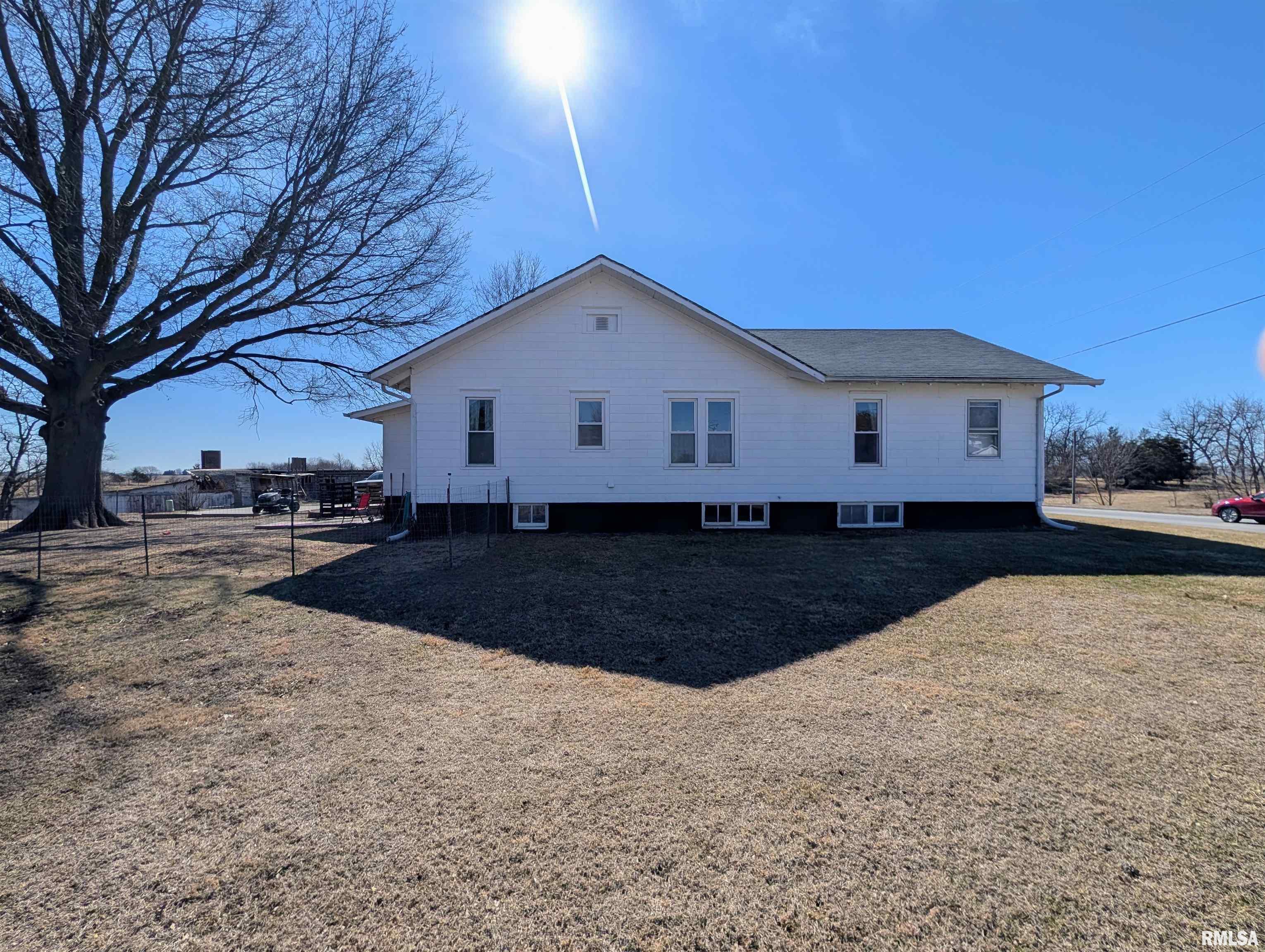 345 South Monmouth Street Good Hope, IL 61438 - Photo 3 of 16