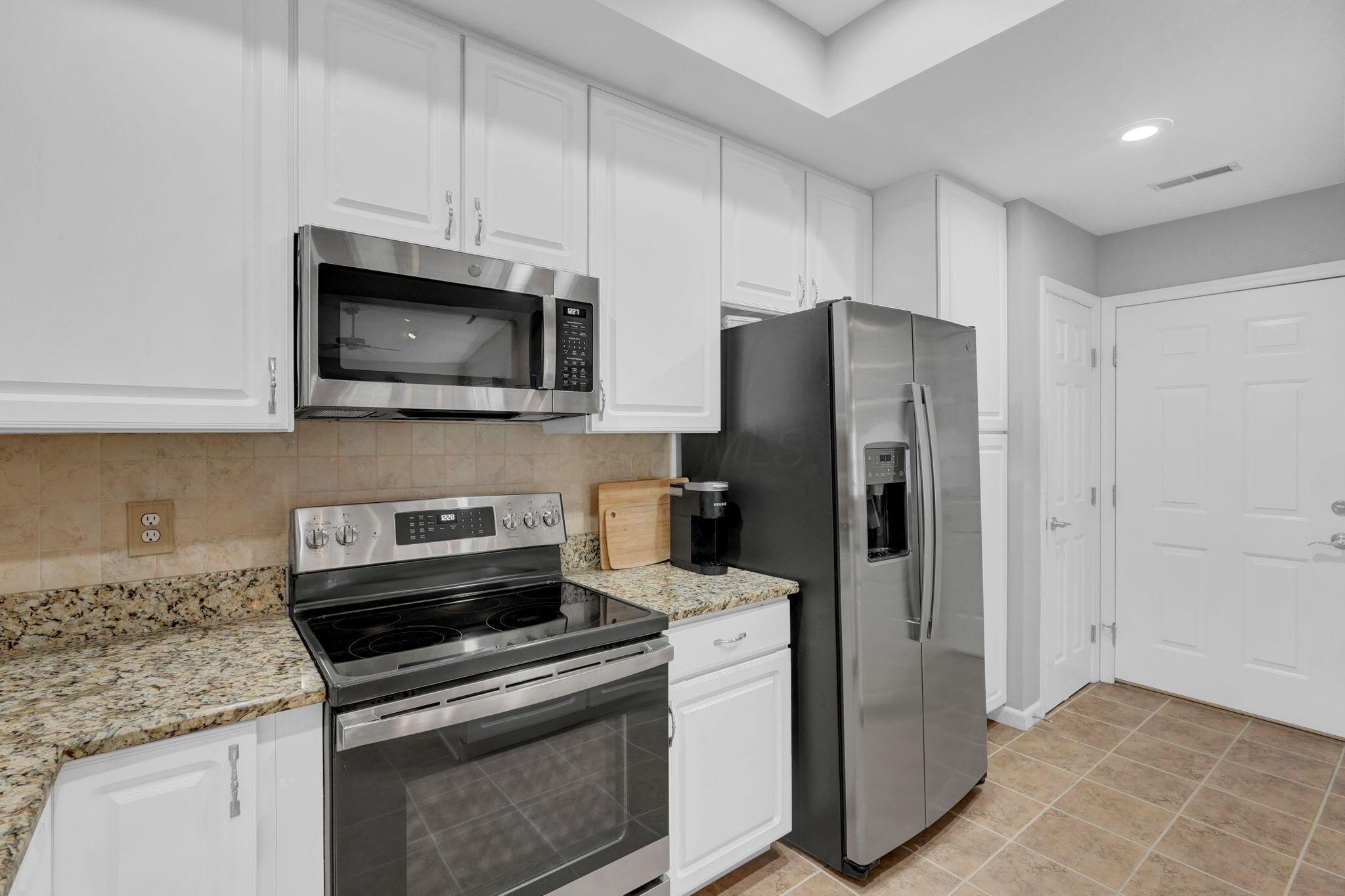 5260 Apple Ridge Place Westerville, OH 43081 - Photo 13 of 42 Kitchen - View 2