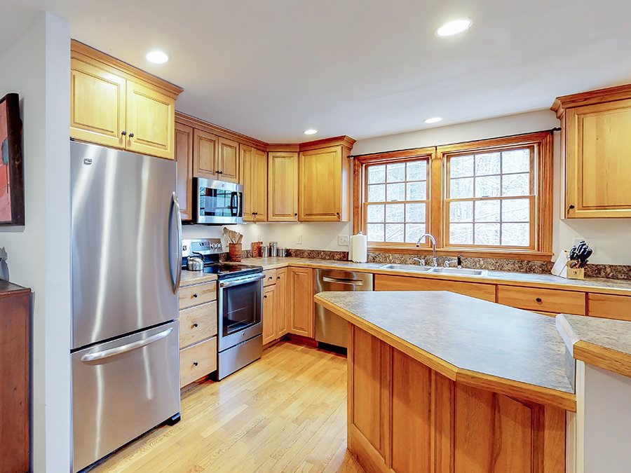 83 Woodside Meadow Road York, ME 03909 - Photo 6 of 37