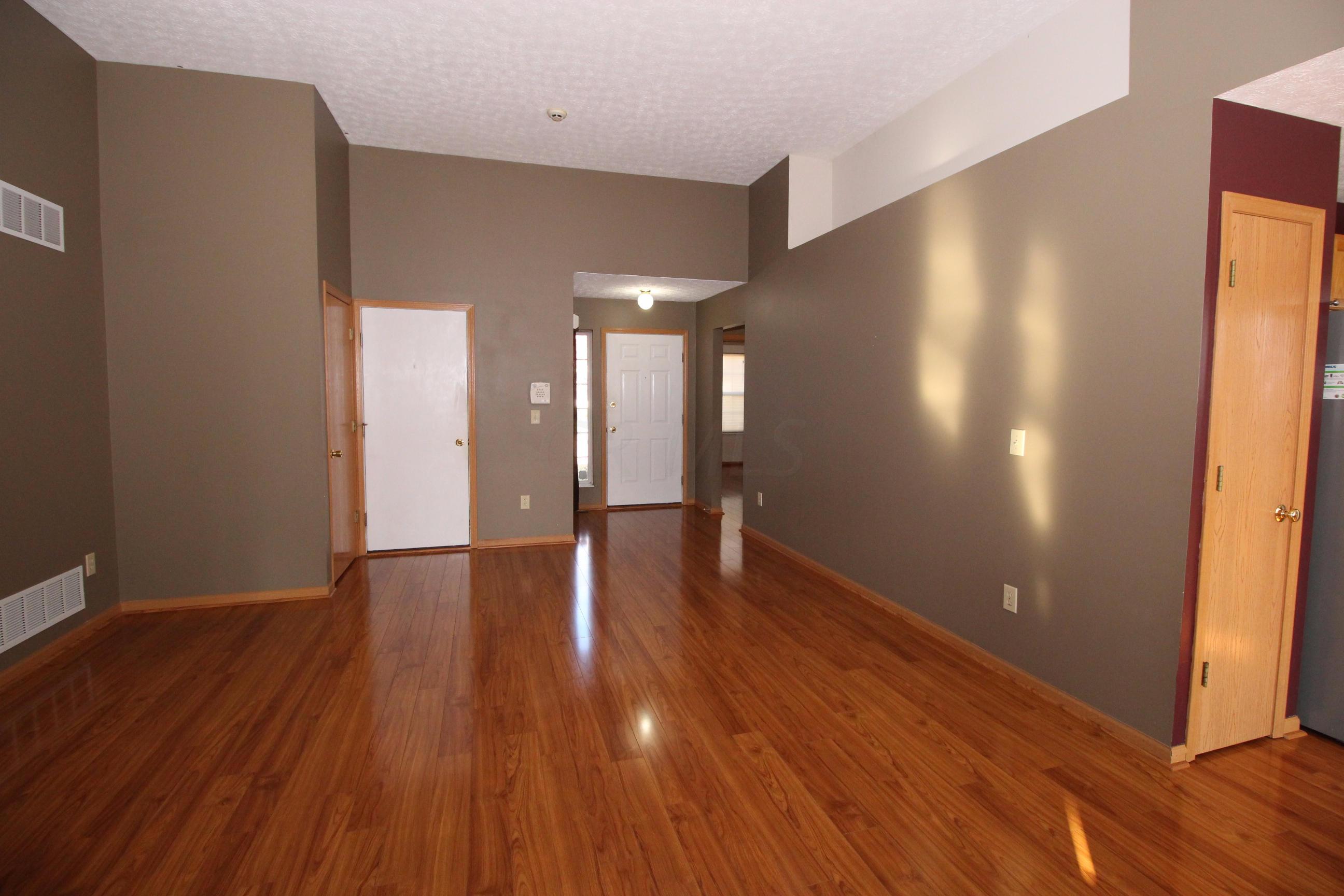 3372 Retriever Road Columbus, OH 43232 - Photo 6 of 28 Gallery Image 6