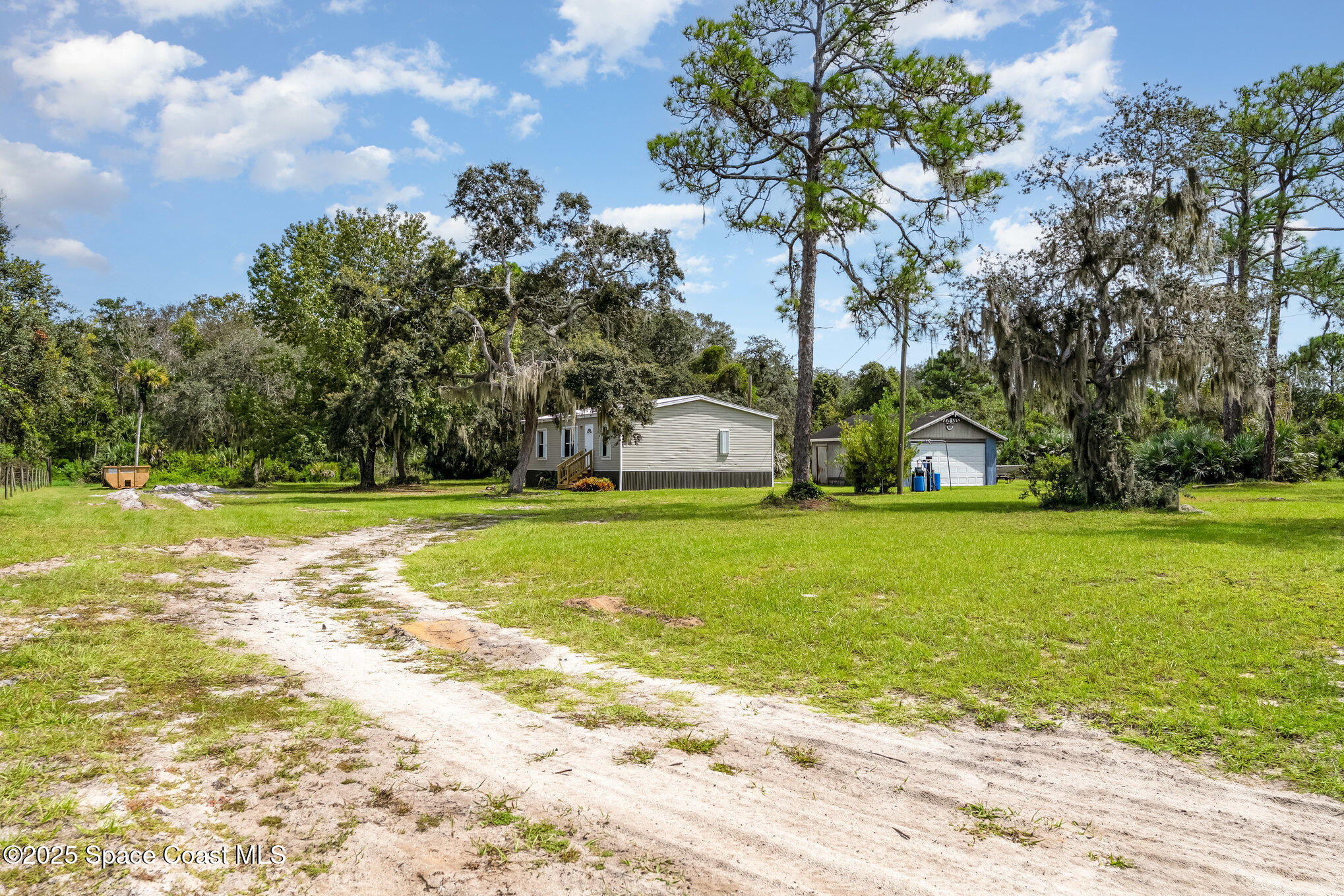 5075 Blounts Ridge Road Mims, FL 32754 - Photo 3 of 27 025_dsc00088-edit_932