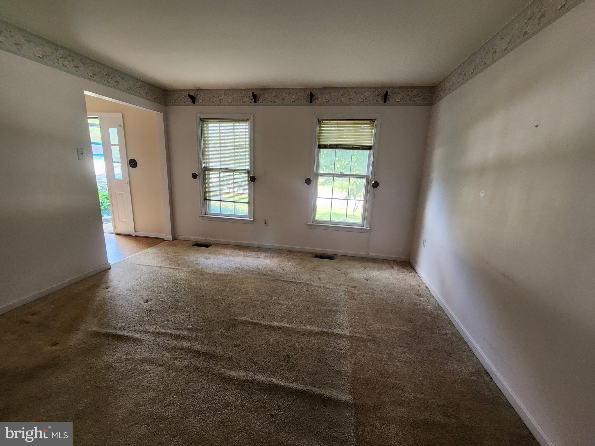 4205 Glenn Dale Road Bowie, MD 20720 - Photo 5 of 23 Dining room