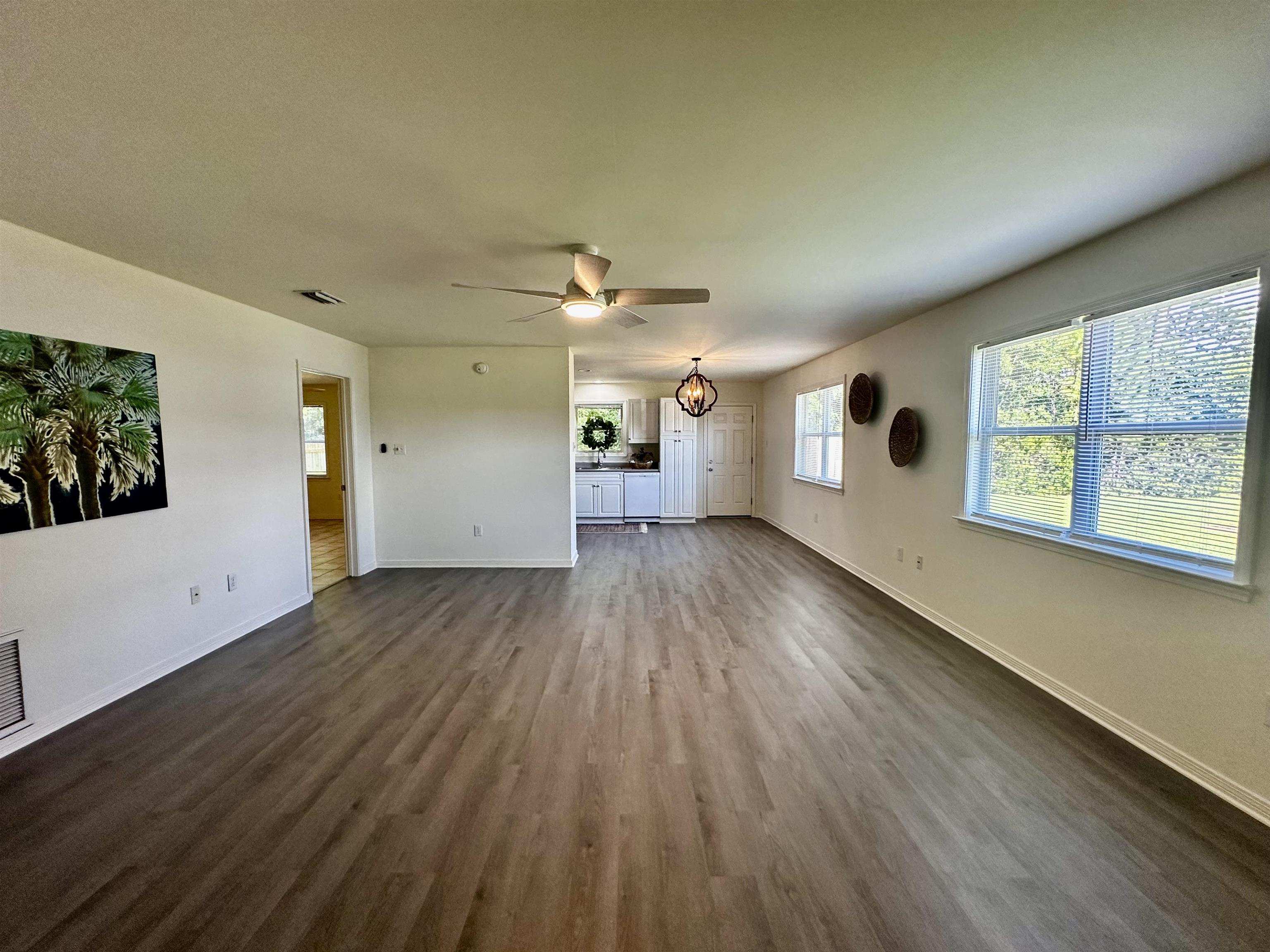 9090 Bay Pnes Road Elberta, AL 36530 - Photo 5 of 26 LivingRoom