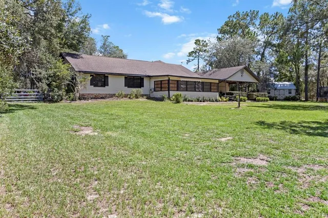 view of outdoor space and mountain view