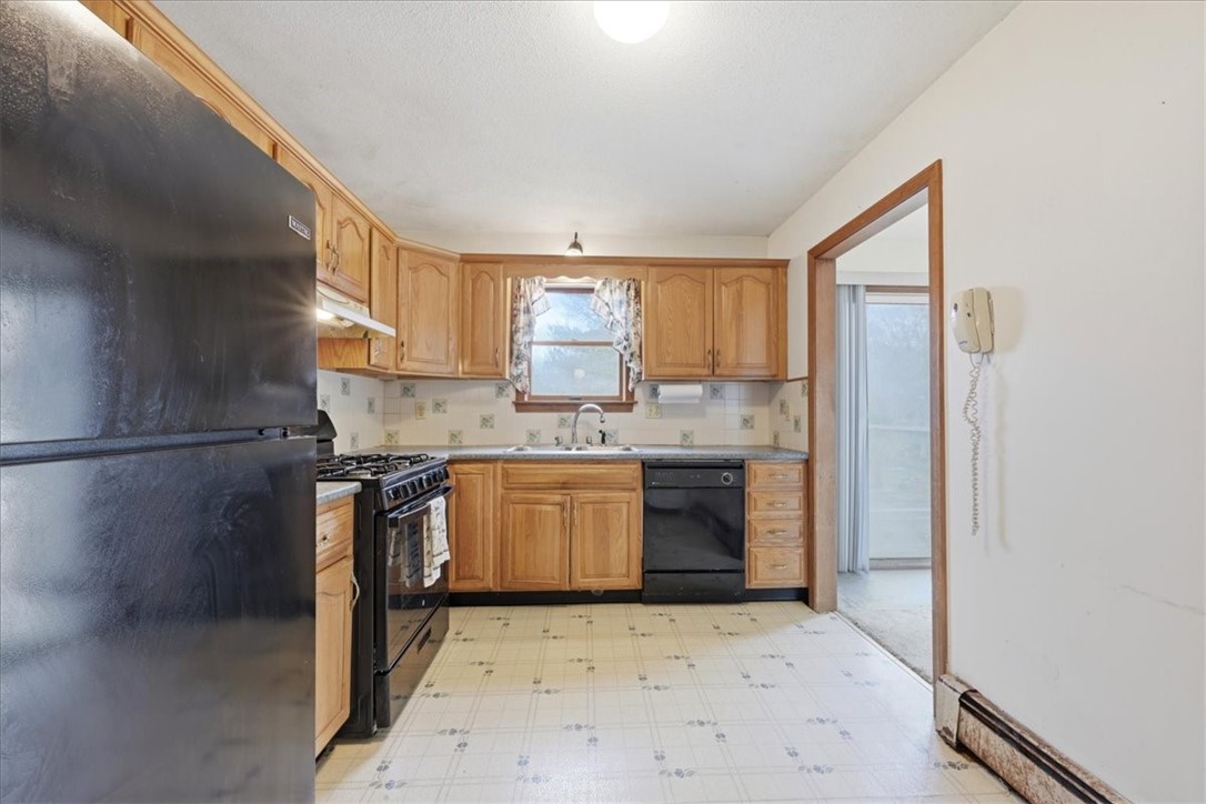 7 Brookview Court Westerly, RI 02891 - Photo 20 of 40
