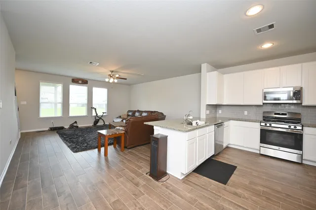 $2,800 | 4619 Ehrlich Court, Rosenberg, TX 77471