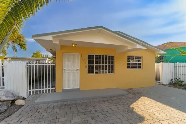 $3,200 | 1518 Northwest 65th Street, Miami, FL 33147