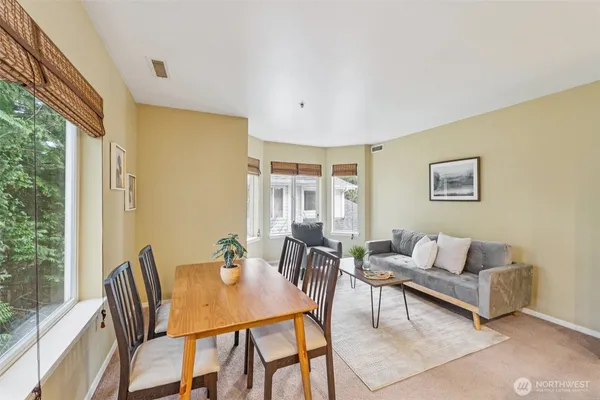 $750,000 | 16219 Northup Way, Unit C201, Bellevue, WA 98008