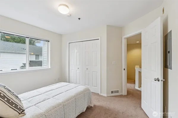 $750,000 | 16219 Northup Way, Unit C201, Bellevue, WA 98008