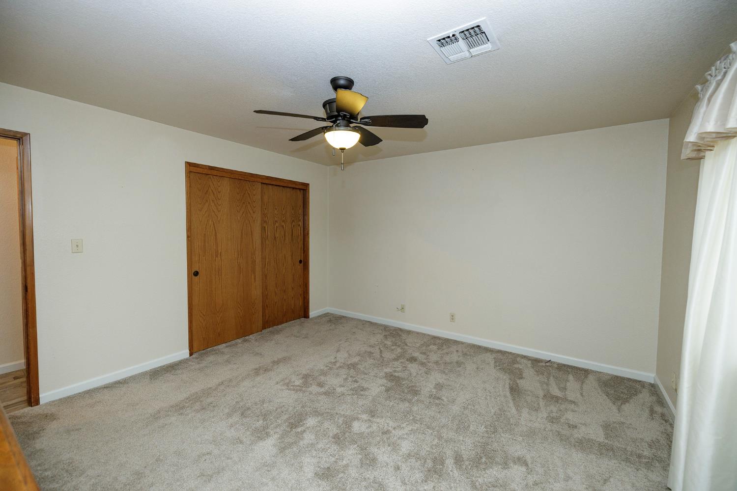 1647 Running Ceres, CA 95307 - Photo 37 of 55