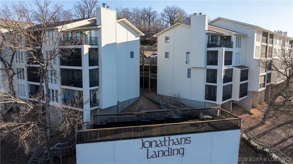 $239,900 | 78 Jonathans Landing Dr Lake, Unit 3E, Lake Ozark, MO 65049