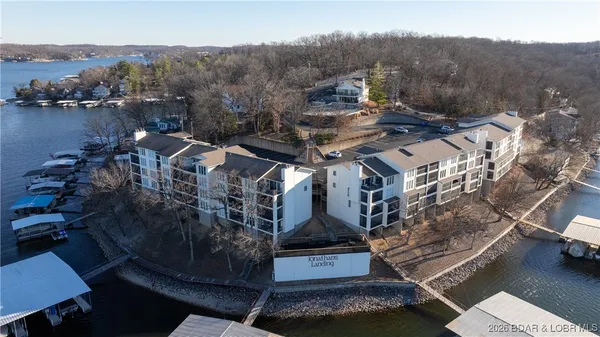 $239,900 | 78 Jonathans Landing Dr Lake, Unit 3E, Lake Ozark, MO 65049