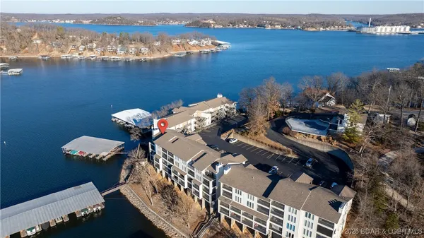 $239,900 | 78 Jonathans Landing Dr Lake, Unit 3E, Lake Ozark, MO 65049