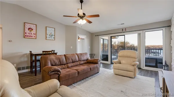 $239,900 | 78 Jonathans Landing Dr Lake, Unit 3E, Lake Ozark, MO 65049