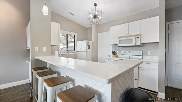 $239,900 | 78 Jonathans Landing Dr Lake, Unit 3E, Lake Ozark, MO 65049