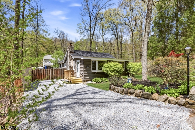 5 Sanoset Road Vernon, NJ 07422 - Photo 2 of 18